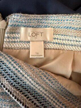LOFT Ann Taylor Blue Grey Striped Tweed Fringed Hem Pencil Skirt | Size 16